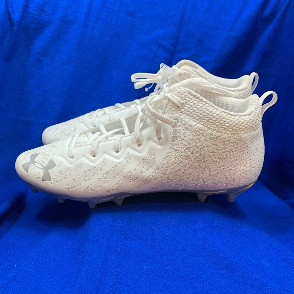 Under Armour Men’s Football Cleats Size 16 White Gray Molded 3023963-100 New